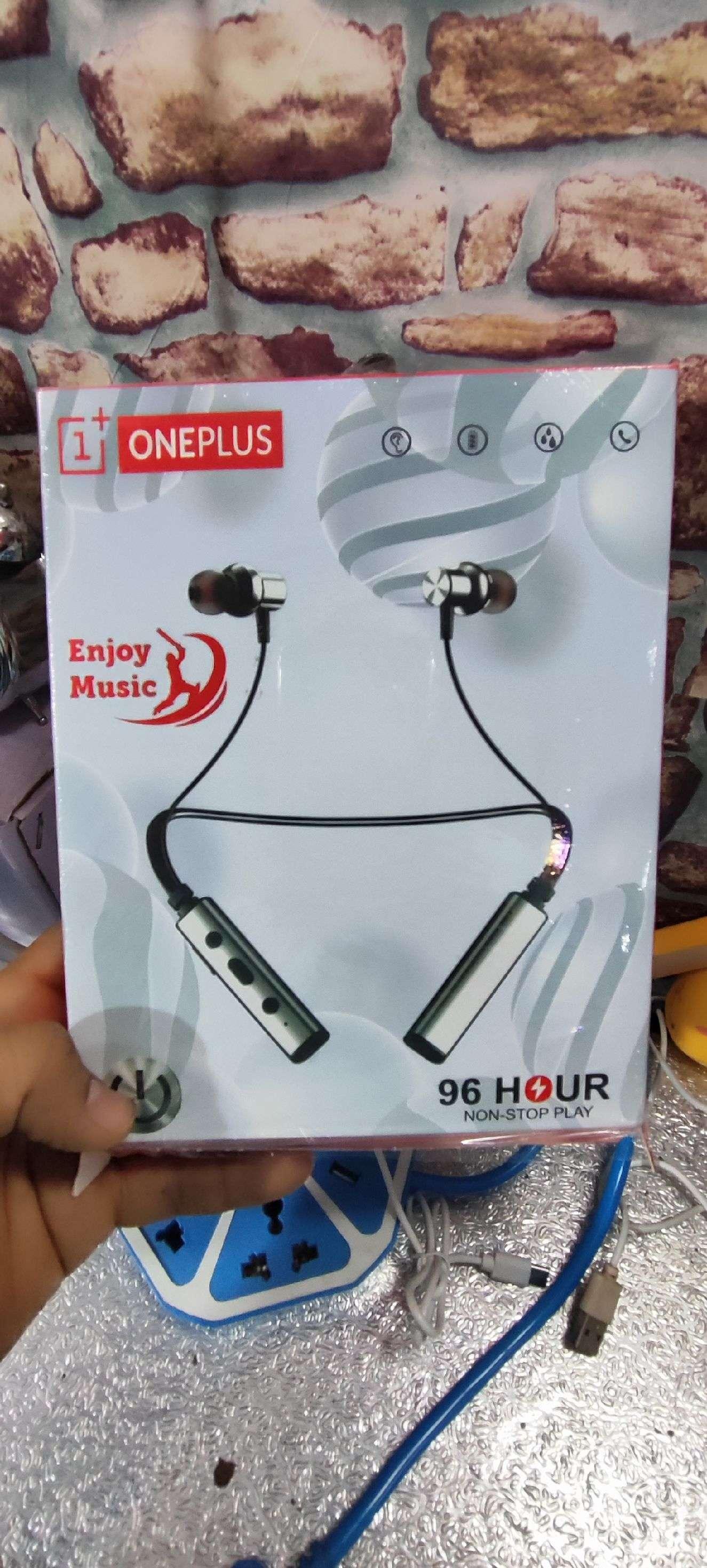 Neck band